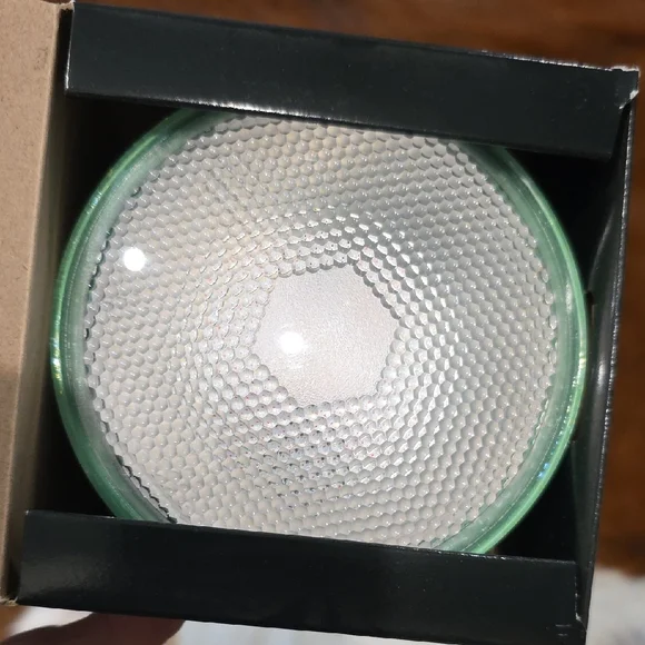 FEIT Green and Black LED Full Spectrum Grow Light - Picture 2 of 2